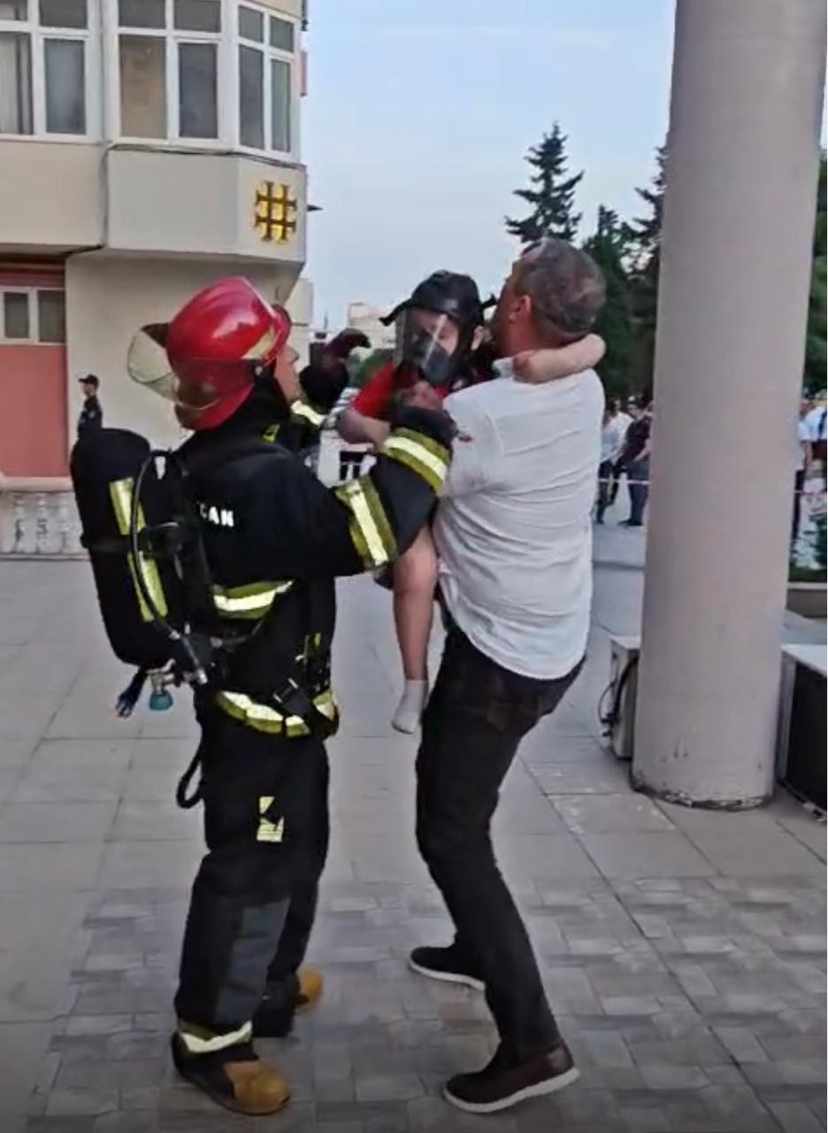 Yasamaldakı yanğın söndürüldü - YENİLƏNİB (VİDEO/FOTOLAR)